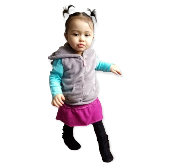 Guess Baby Plum baby skirt with bottom snaps. - Picture 5 of 10